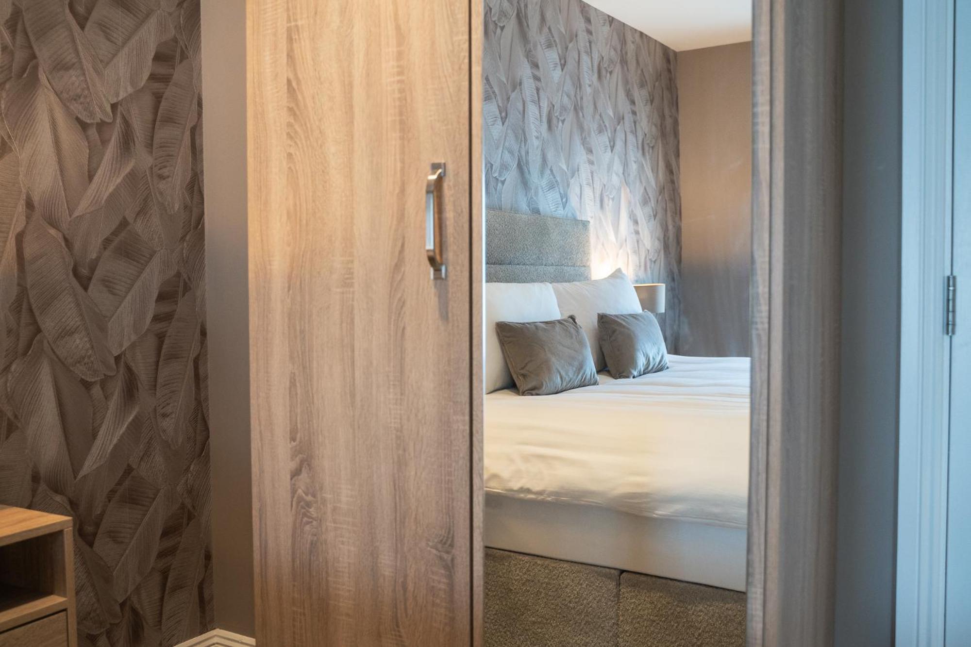 Hotel Castle Varagh & Bar
